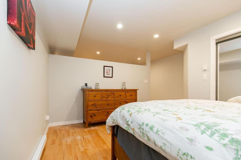 Lovely 1 Bedroom Suite Near Town Victoria Eksteriør bilde
